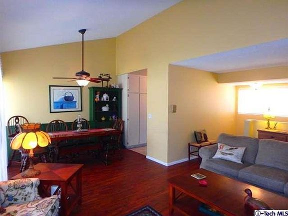 5th image of 10514 Sunland Blvd Unit 6