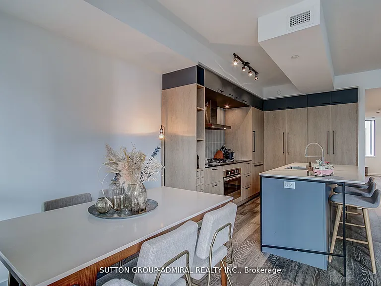 41 Dovercourt Rd #602 — Photo 7