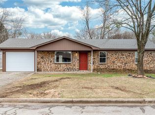 102 N 35th St, Van Buren, AR 72956