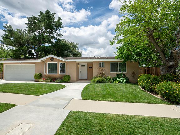 2nd image of 808 Bury Cir