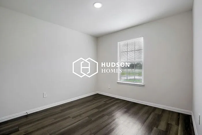 1720 E 10th Ave — Photo 7