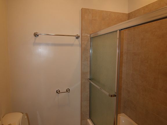 5th image of 777 S Westmoreland Ave #108-A