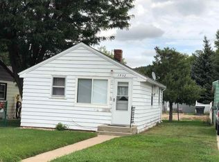 1932 Pine St, Sturgis, SD 57785