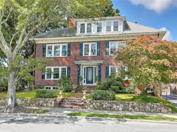 294 Butler Ave, Providence, RI 02906