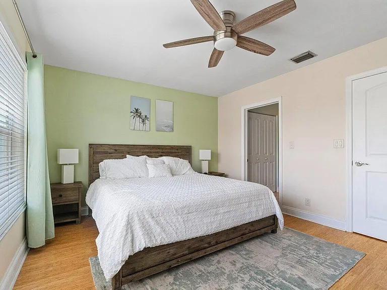 842 SE 19th Ave #103 — Photo 17
