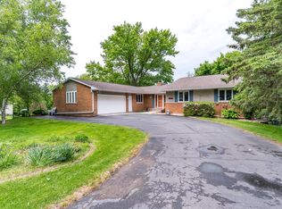 N2317 Fen Lockney Dr, La Crosse, WI 54601