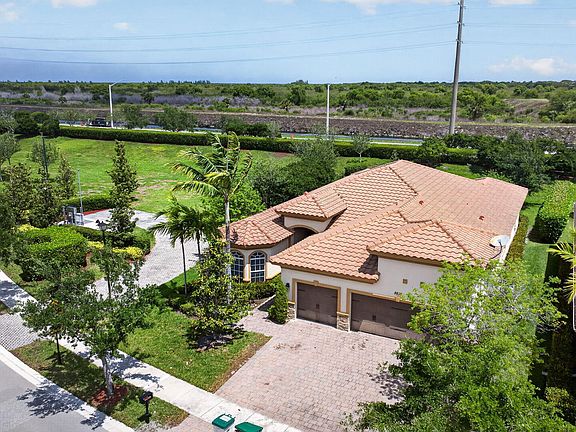 3rd image of 8850 Miralago Way