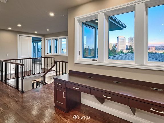 3rd image of 9867 Vineyard Crest Way
