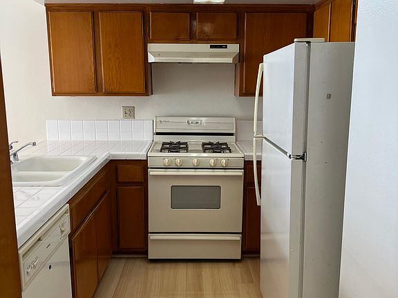 2nd image of 1160 Justin Ave APT 7