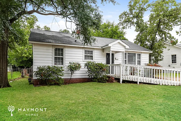 3 bed, 2.0 bath, 1690 sqft, $1,599 — Photo 3