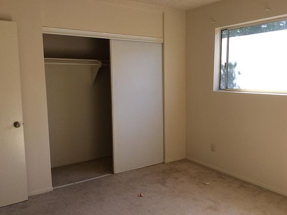 5th image of 948 W Huntington Dr APT 7