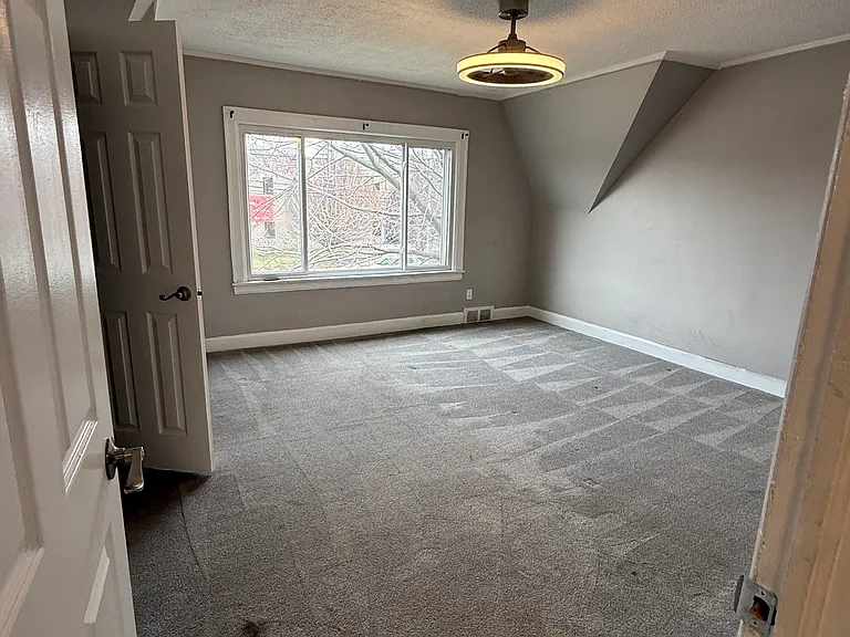 6440 Schaefer Rd — Photo 5