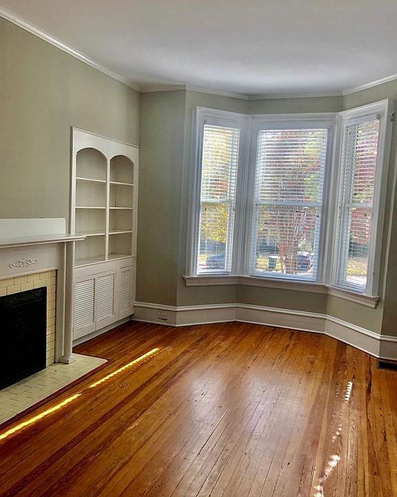 2nd image of 1907 Pendleton St #A