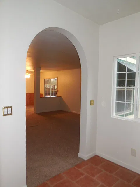 Two Story 3 Bed 2.5 Bath House In Shasta Lake City — Photo 4
