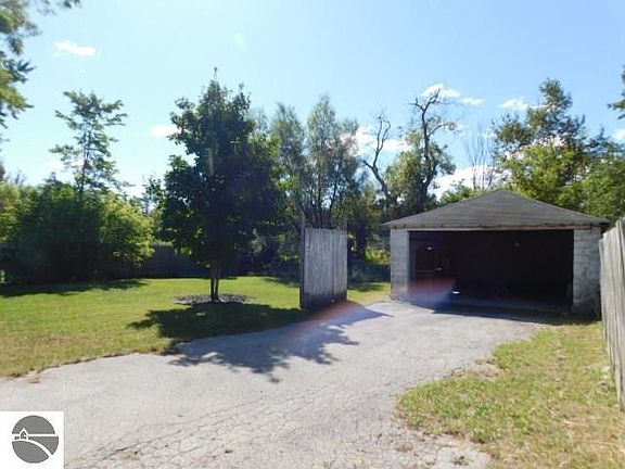5th image of 208 Elsie St