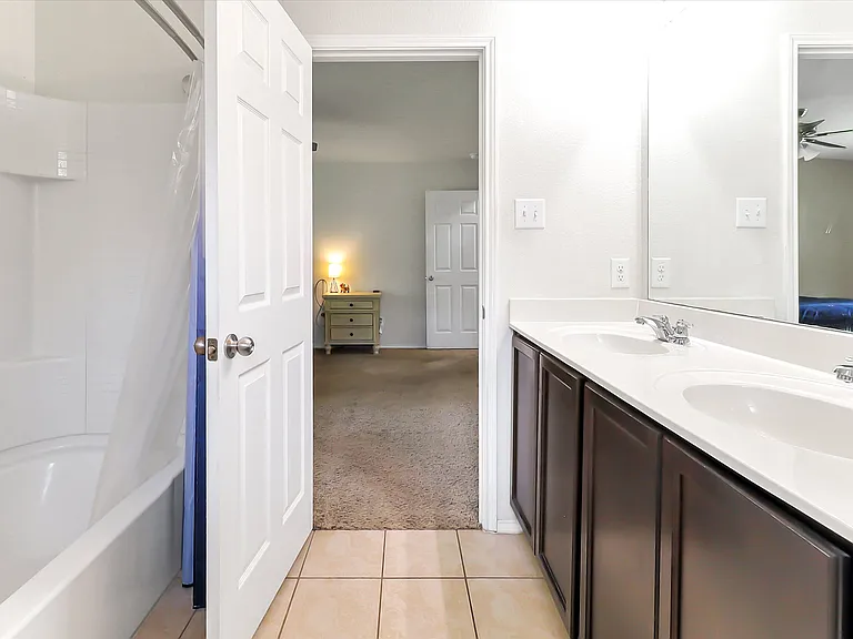 1713 Megan Creek Dr — Photo 39