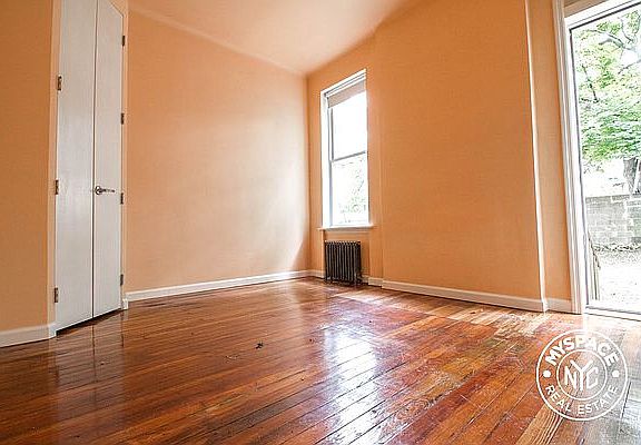 5th image of 2515 Church Ave #1R