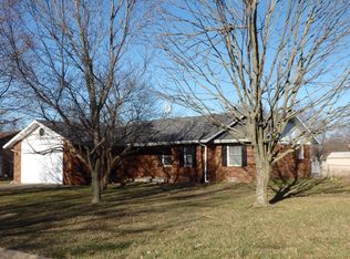 471 N Rechow Ave, Bolivar, MO 65613