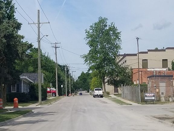 4th image of 625 Karmada St