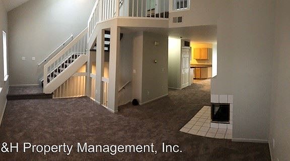 3rd image of 1521 Chesapeake Dr #1
