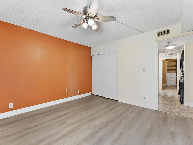 5800 Camino Del Sol #102 — Photo 12