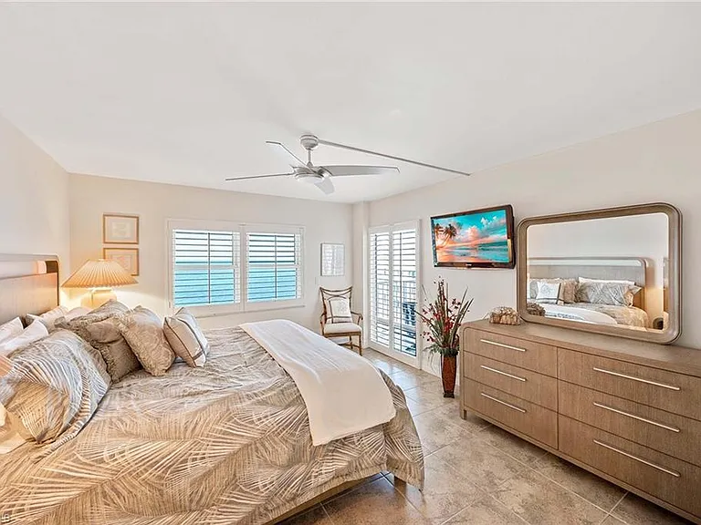 3443 Gulf Shore Blvd N #808 — Photo 17