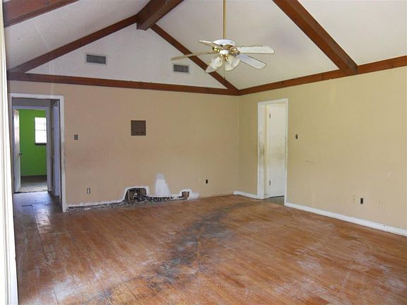 4th image of 212 Lake Tahoe Dr