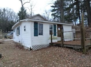 8 Chandler Rd, Holland, MA 01521