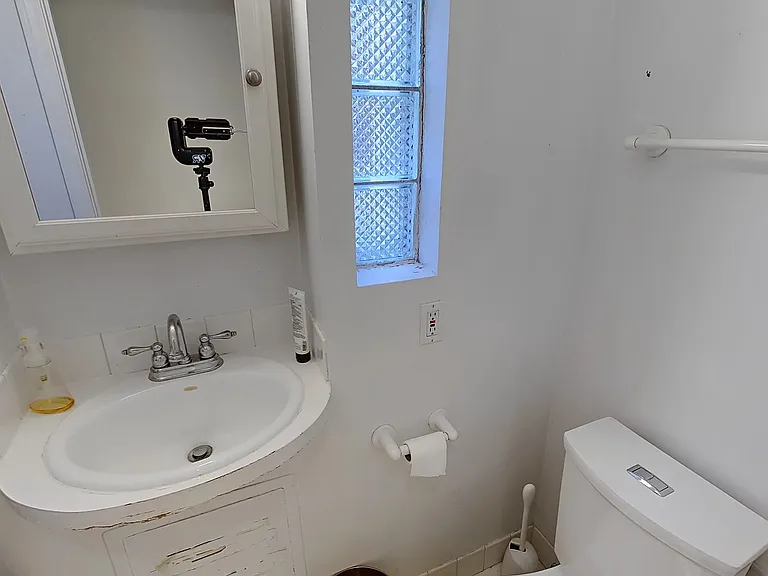 100 Prince St #21 — Photo 11