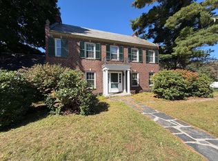 616 Bernardston Rd, Greenfield, MA 01301