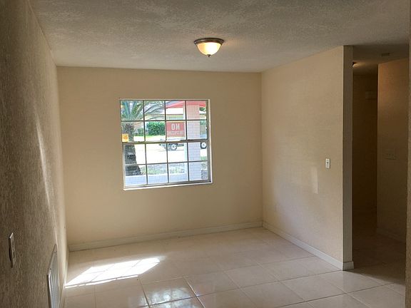 4th image of 1119 Oakhill St