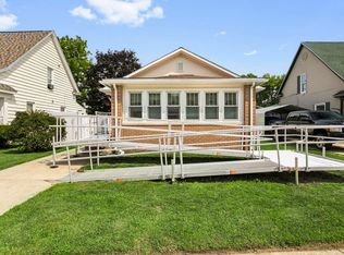 1518 E 3rd St, Mishawaka, IN 46544