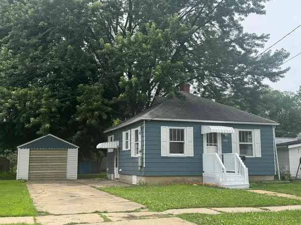 402 15th Ave, Charles City, IA 50616