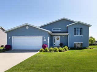 4505 Sunrise Dr, West Fargo, ND 58078