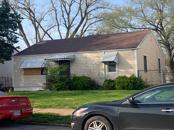3rd image of 6119 Lillian Ave