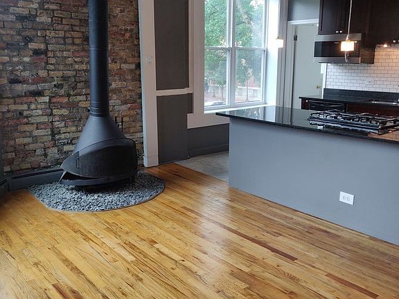 3rd image of 1661 N Meyer Ave #2