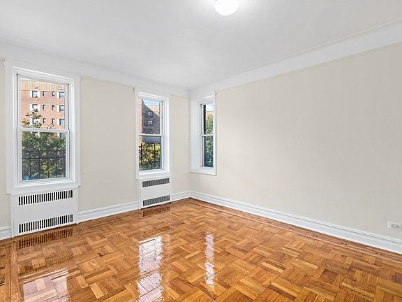 3rd image of 2821 Kings Hwy #5D