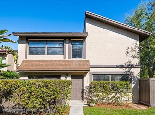 1701 Bayberry Dr #0, Pembroke Pines, FL 33024