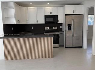 1056 SW 2nd St #1056, Hallandale, FL 33009