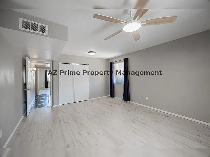 1634 W Sack Dr — Photo 19