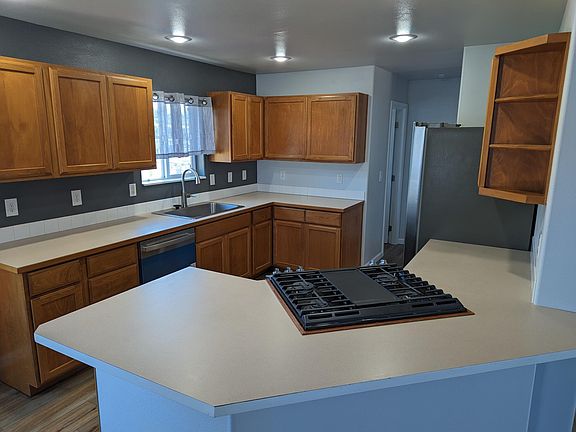 3rd image of 1114 Park Ave