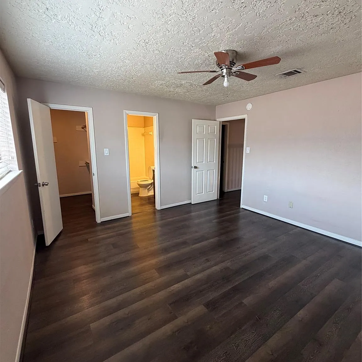 3 bed, 3.0 bath, 1504 sqft, $1,850 — Photo 4