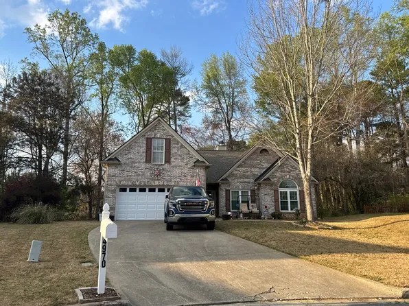 4970 Rolling Rock Dr, Sugar Hill, GA 30518