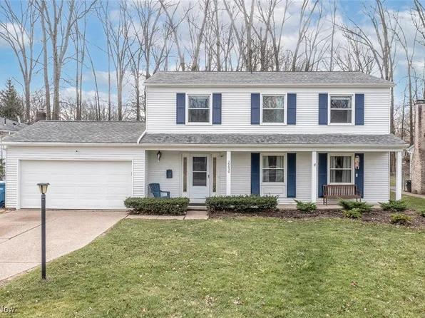 29639 Bretton Ridge Dr, North Olmsted, OH 44070