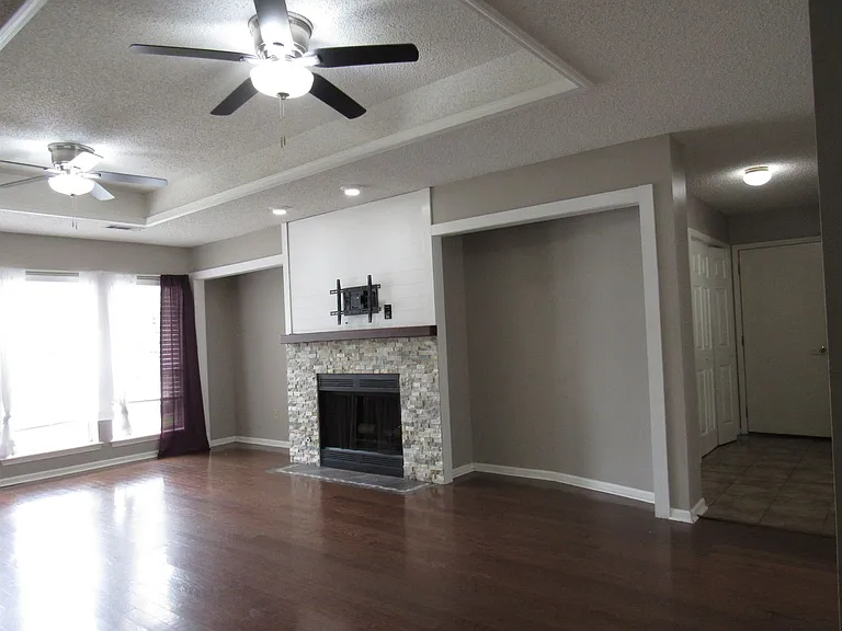 35 G St — Photo 7