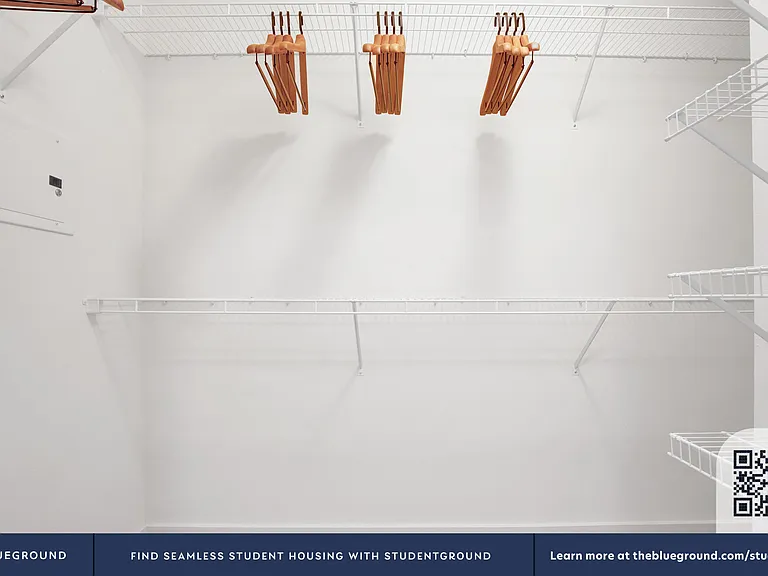 Walk-in Closet