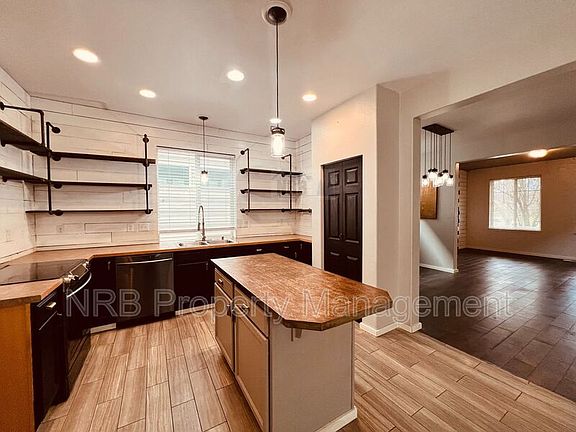 5th image of 18007 97th Ave E