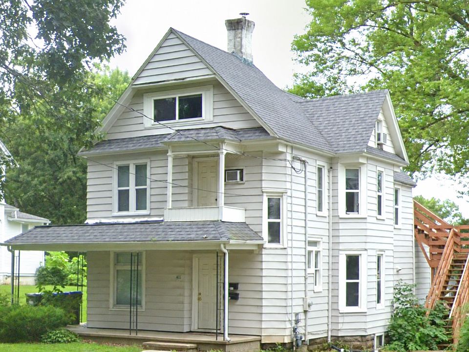 1st image of 403 S Lucas St