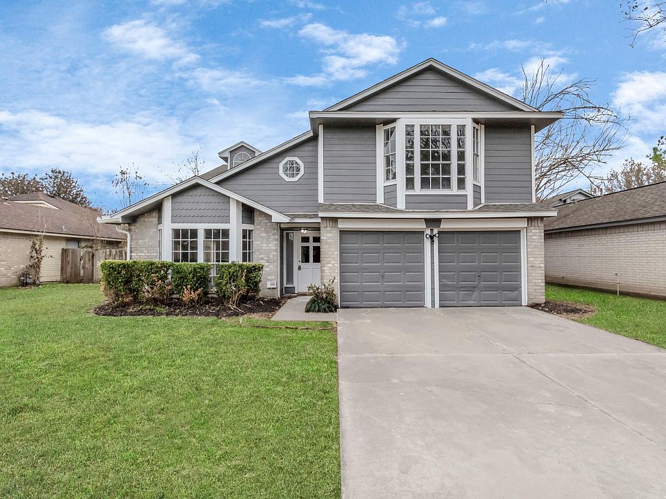 1st image of 15307 Oak Terrace Dr