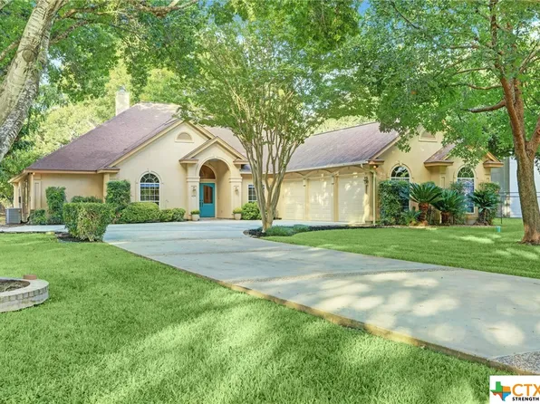 634 Woodlake Dr, McQueeney, TX 78123